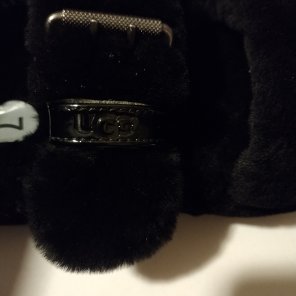 UGG SLIPPERS - Picture 4 of 4